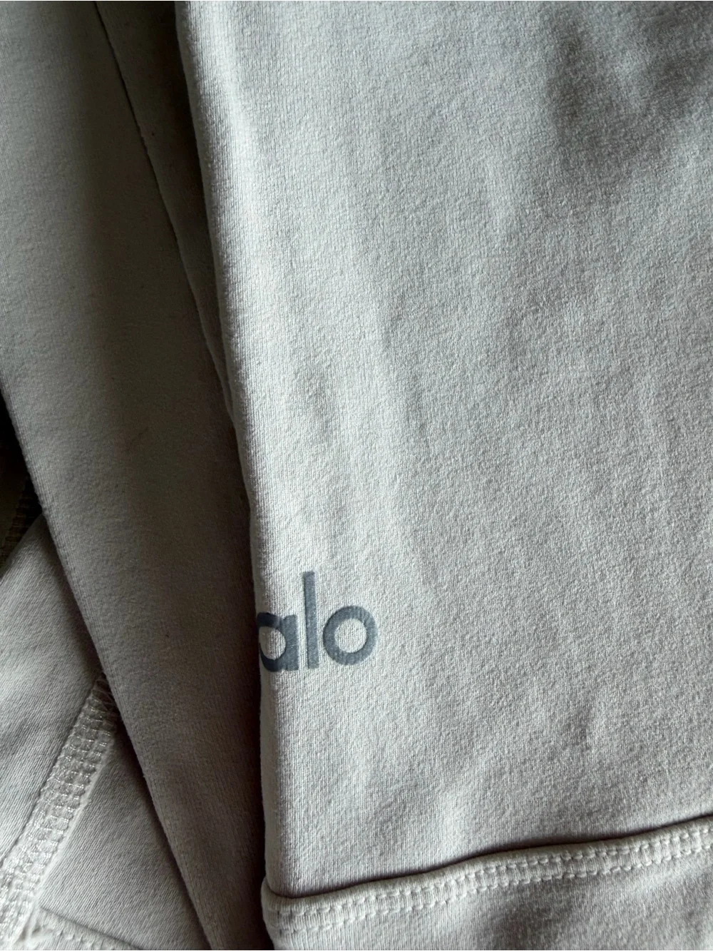 Alo High-Waist Pocket Legging - Cream Alo Yoga Bone Cargo - Picture 5 of 5